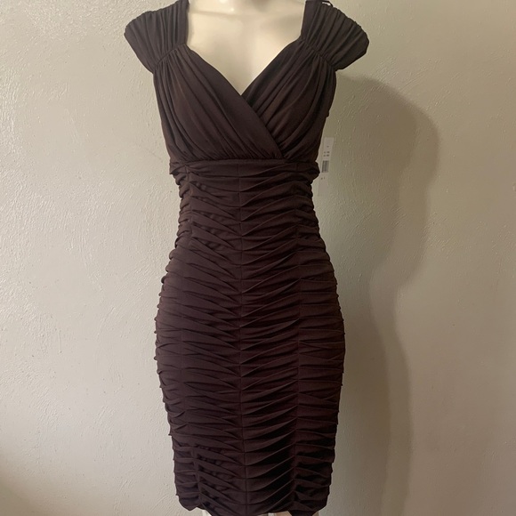 Jax Dresses & Skirts - JAX size 4 Stunning Cap-Sleeve Ruched Midi Dress in Brown NWT